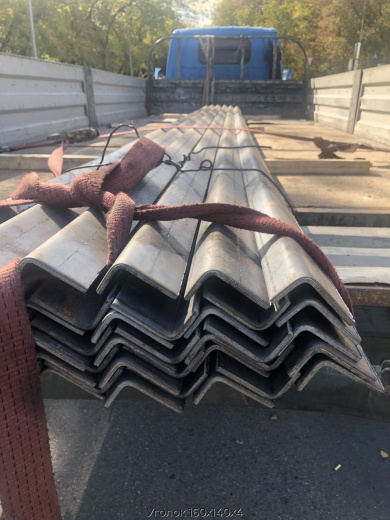 Уголок 160х140х4
